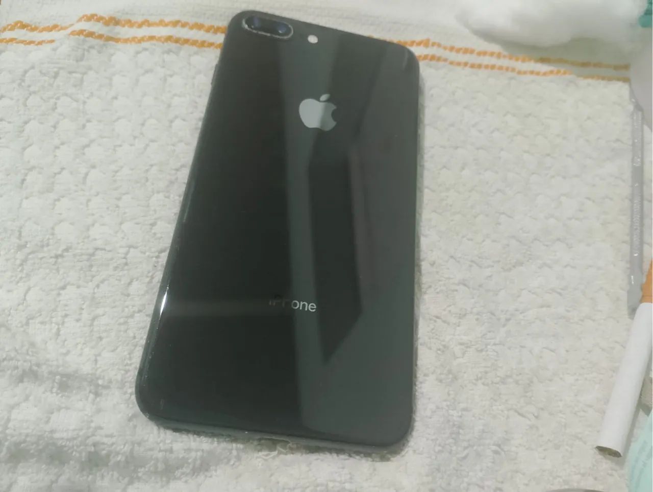 Vendo IPhone 8 Plus  - Foto 3