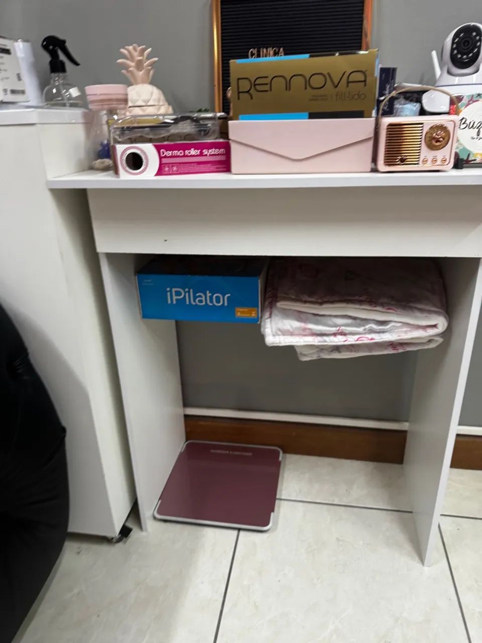 Mesa escrivavaninha com gaveta novinha - Foto 4