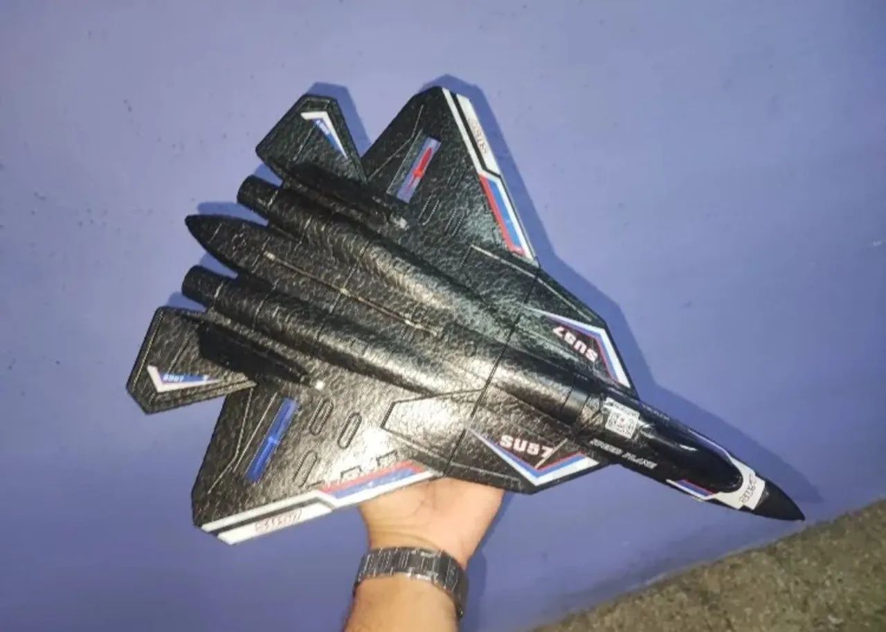 Aeronave de Controle Remoto Su-57