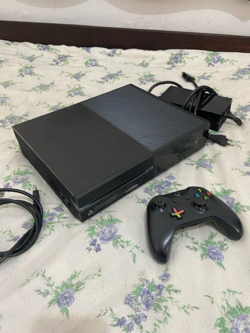 Xbox One com 1 Manete , Jogos