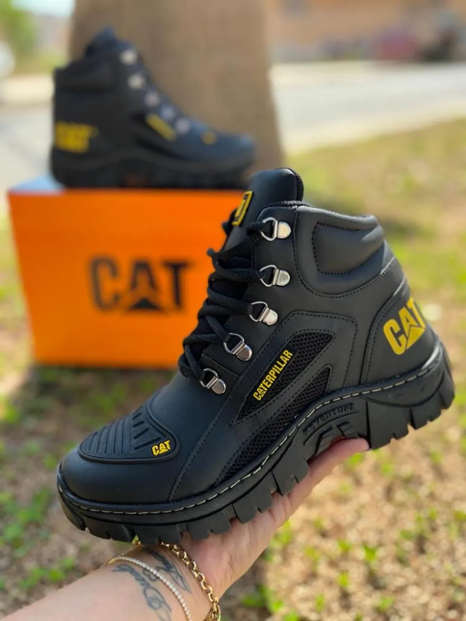 Bota Caterpillar Preta