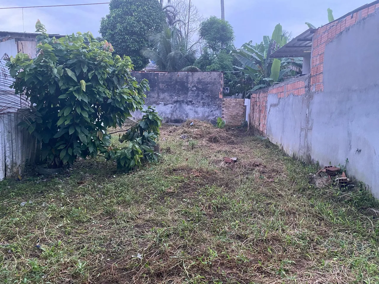 Vendo terreno no lago Azul