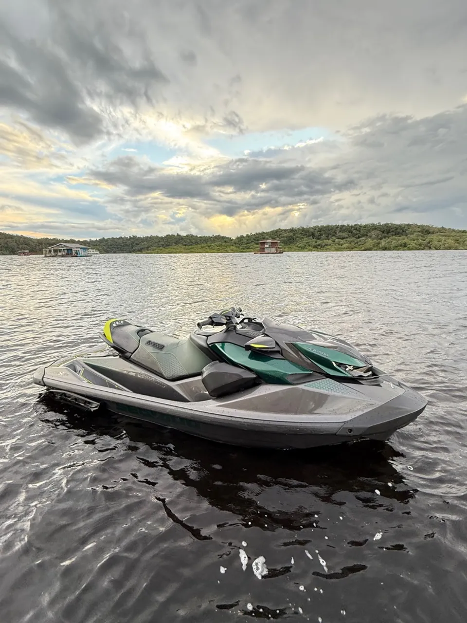 Jet Ski Seadoo rxp x300 apex ano:2025