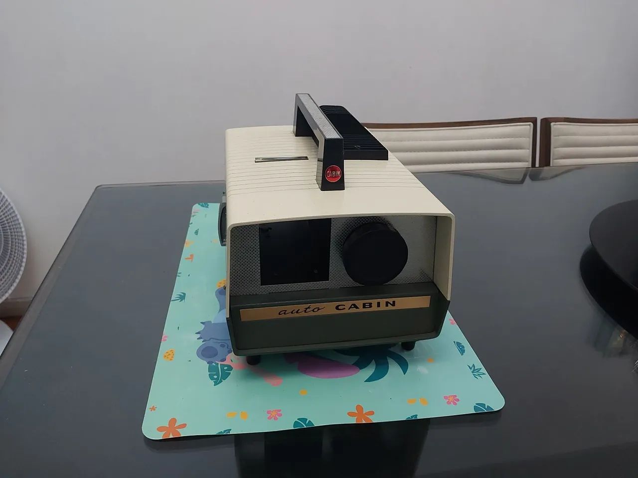 Projetor de slides antigo CABIN auto