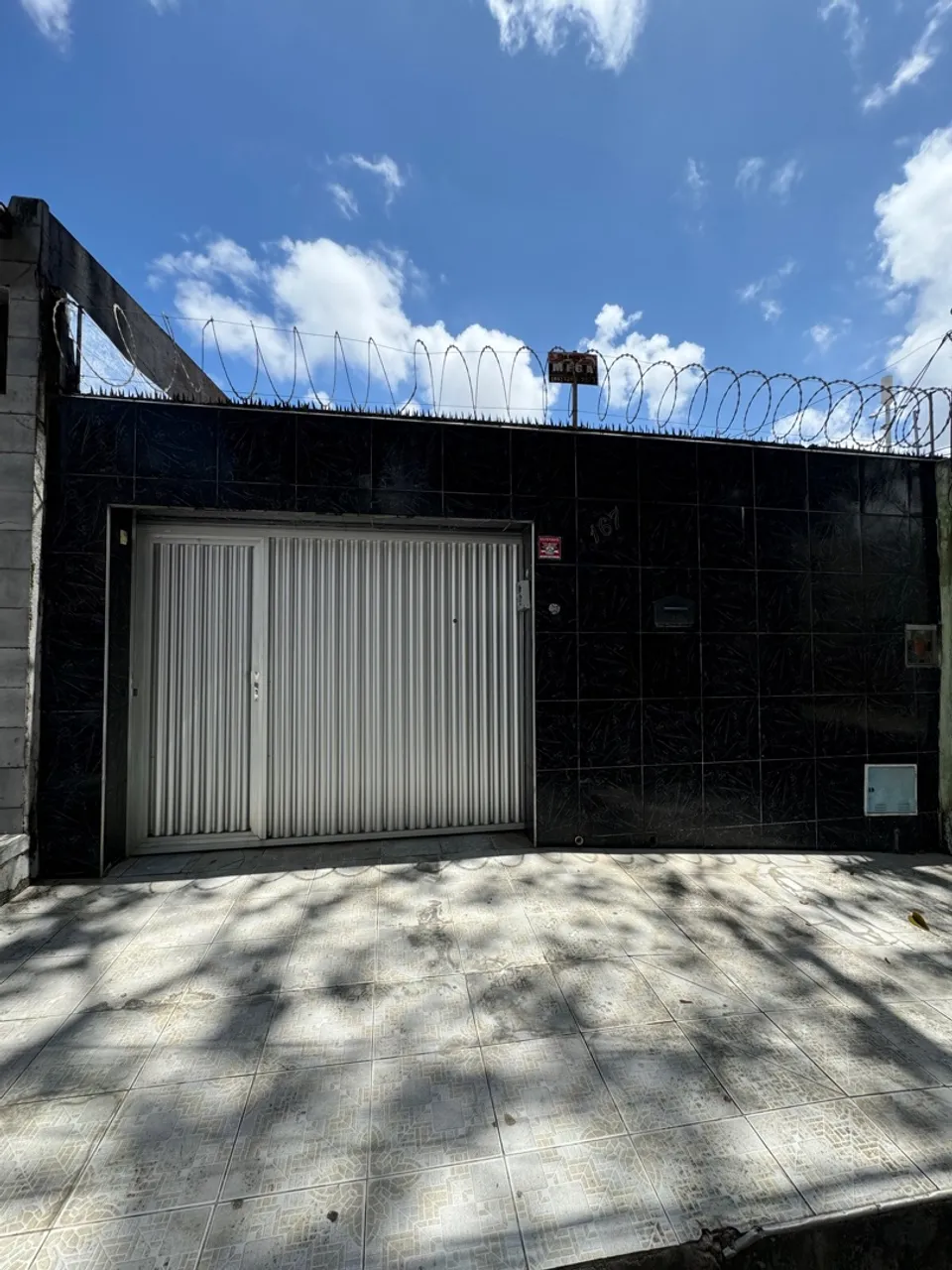 Casa à Venda no Bairro Pici - Fortaleza- Aceita financiamento bancário.