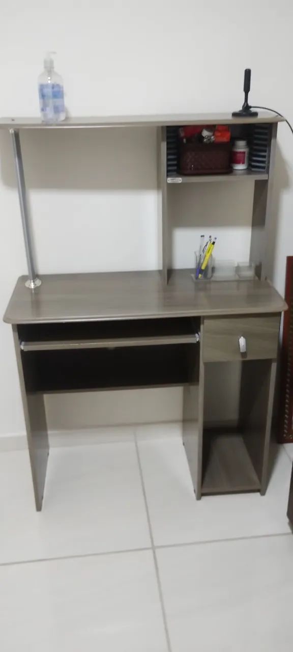 Mesa para computador em excelente estado  - Foto 5