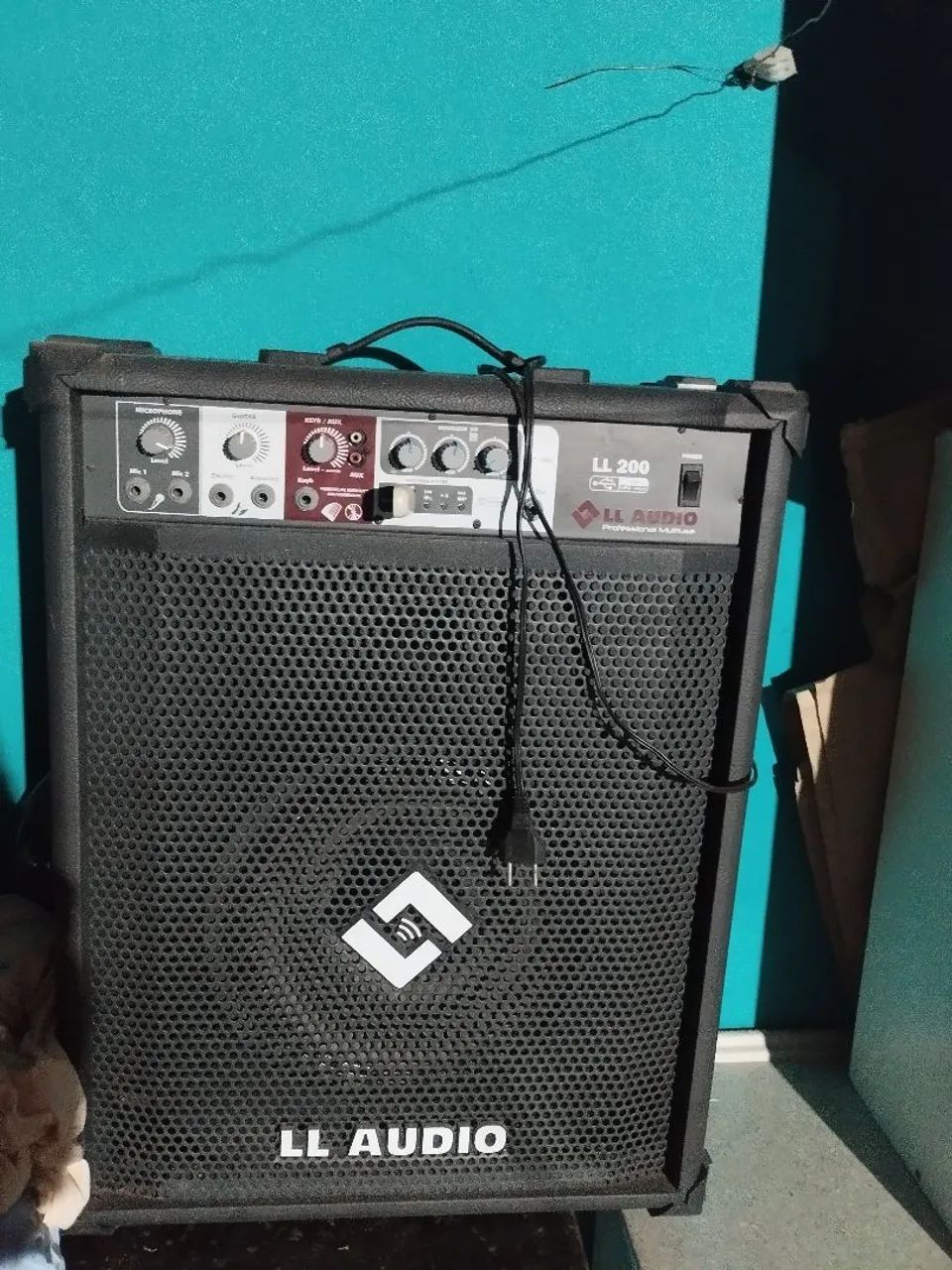 Caixa de som LL ÁUDIO 200