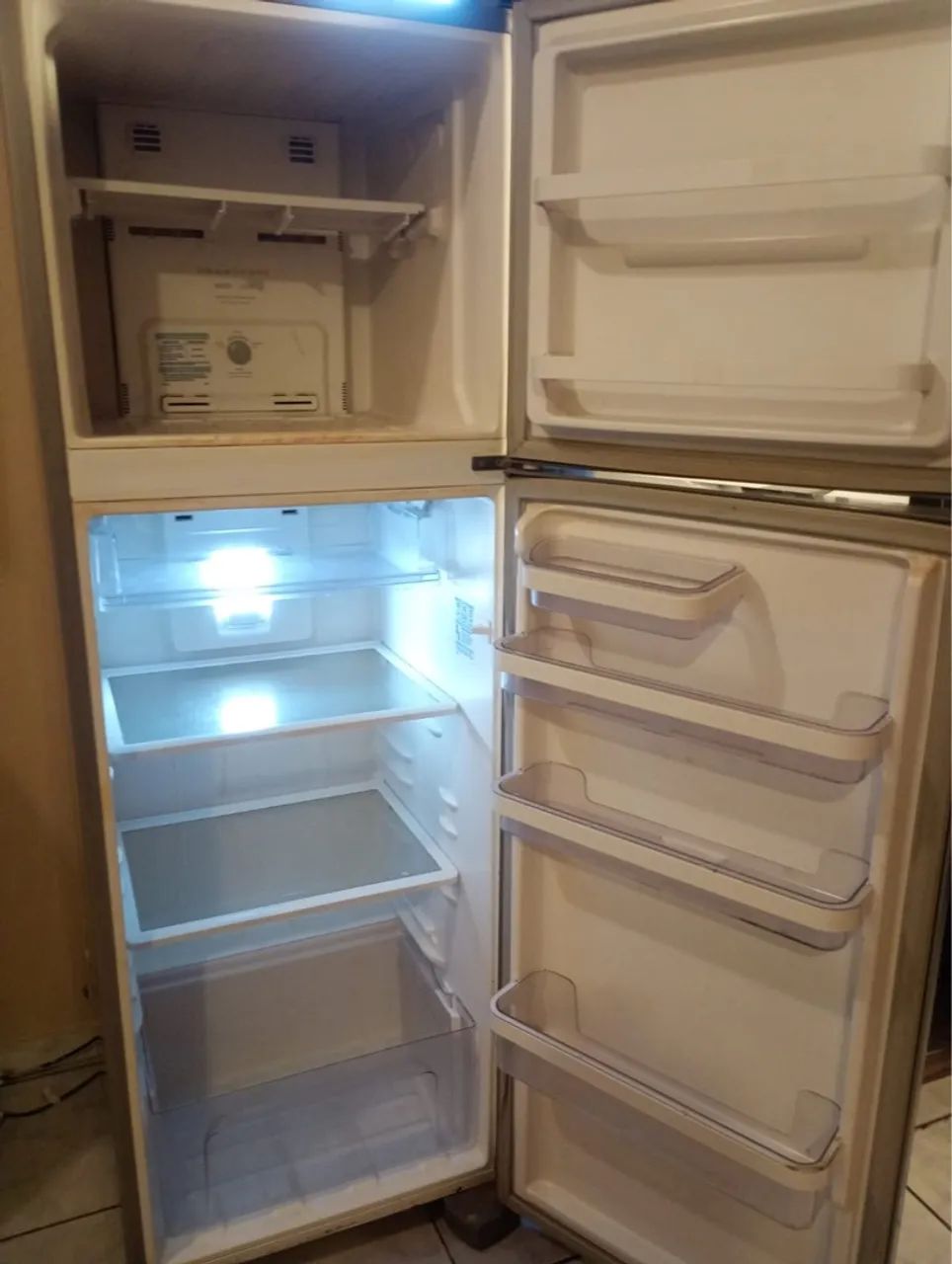 Oferta Geladeira Inox Brastemp Frost Free - Foto 3