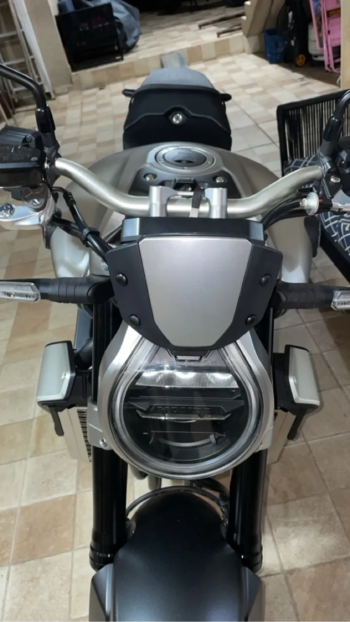 HONDA CB 1000R IMPECÁVEL