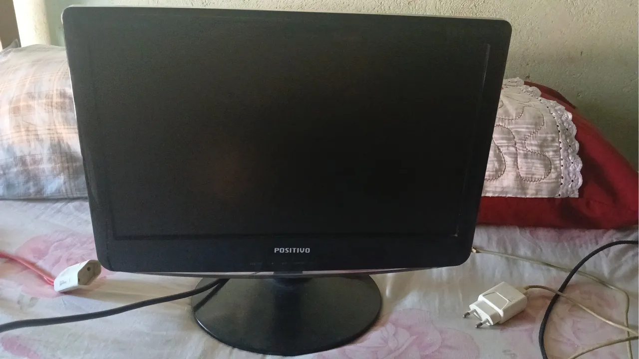 Monitor positivo 16 polegadas