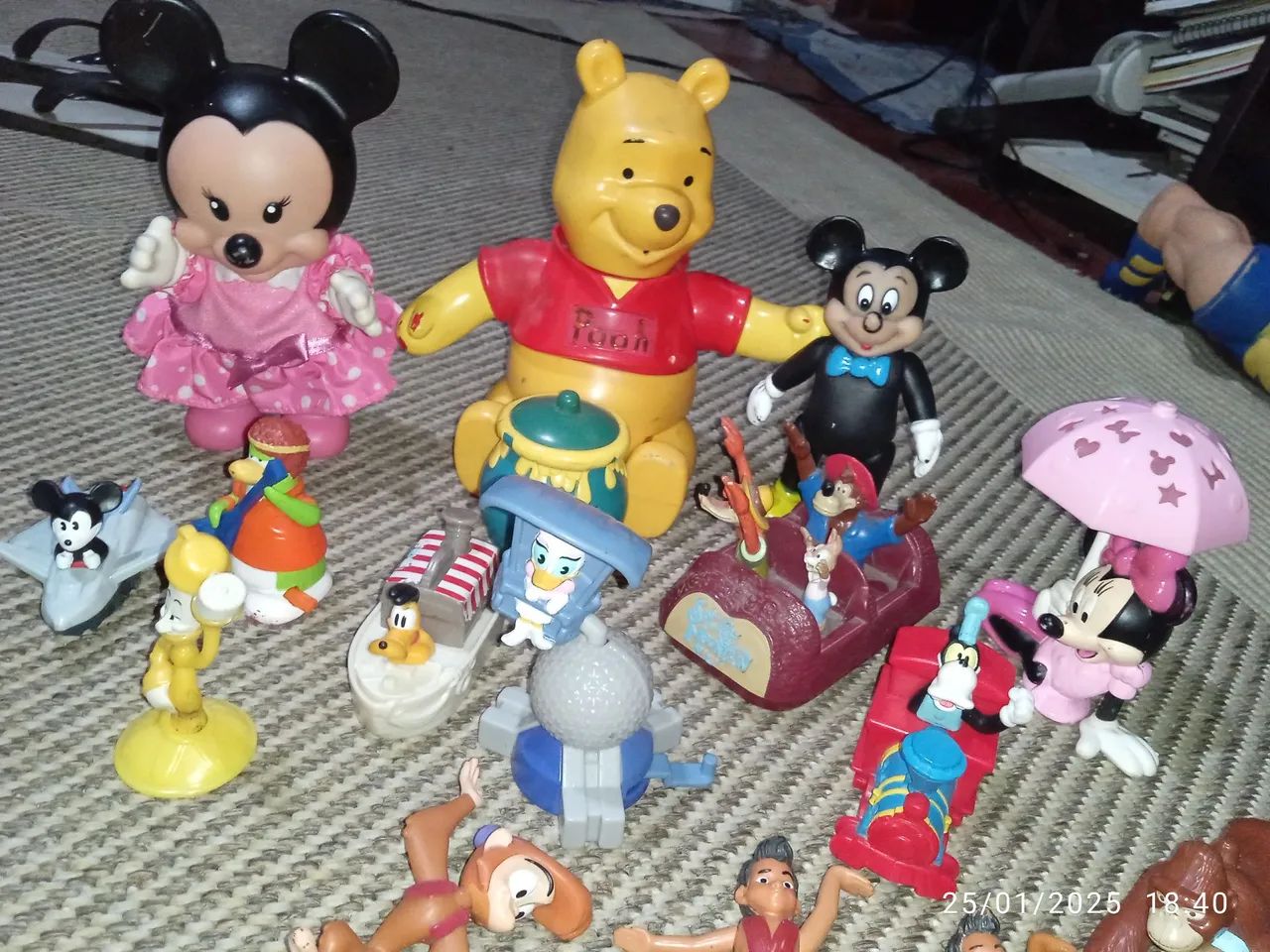 Personagens da Disney. Kit com 15 peças 