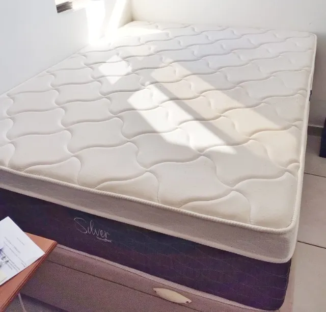 Cama Box Casal - pouco usada