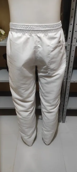 Calça branca para fardamento