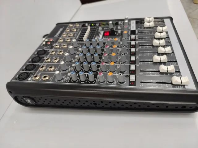 Mesa De Som Mackie Profx8 Usb 8 Canais Ótima! - Foto 4