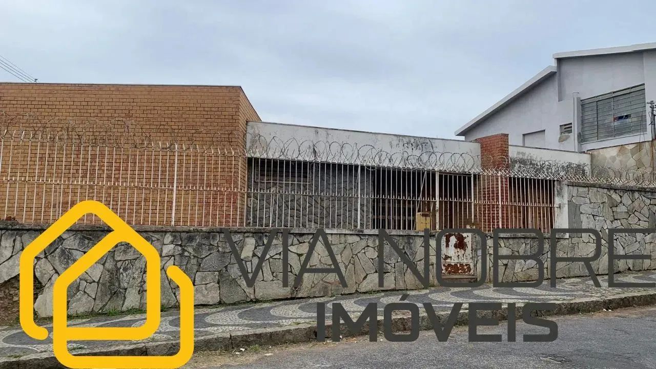 LOTE COM CASA E PISCINA A VENDA NO CALAFATE