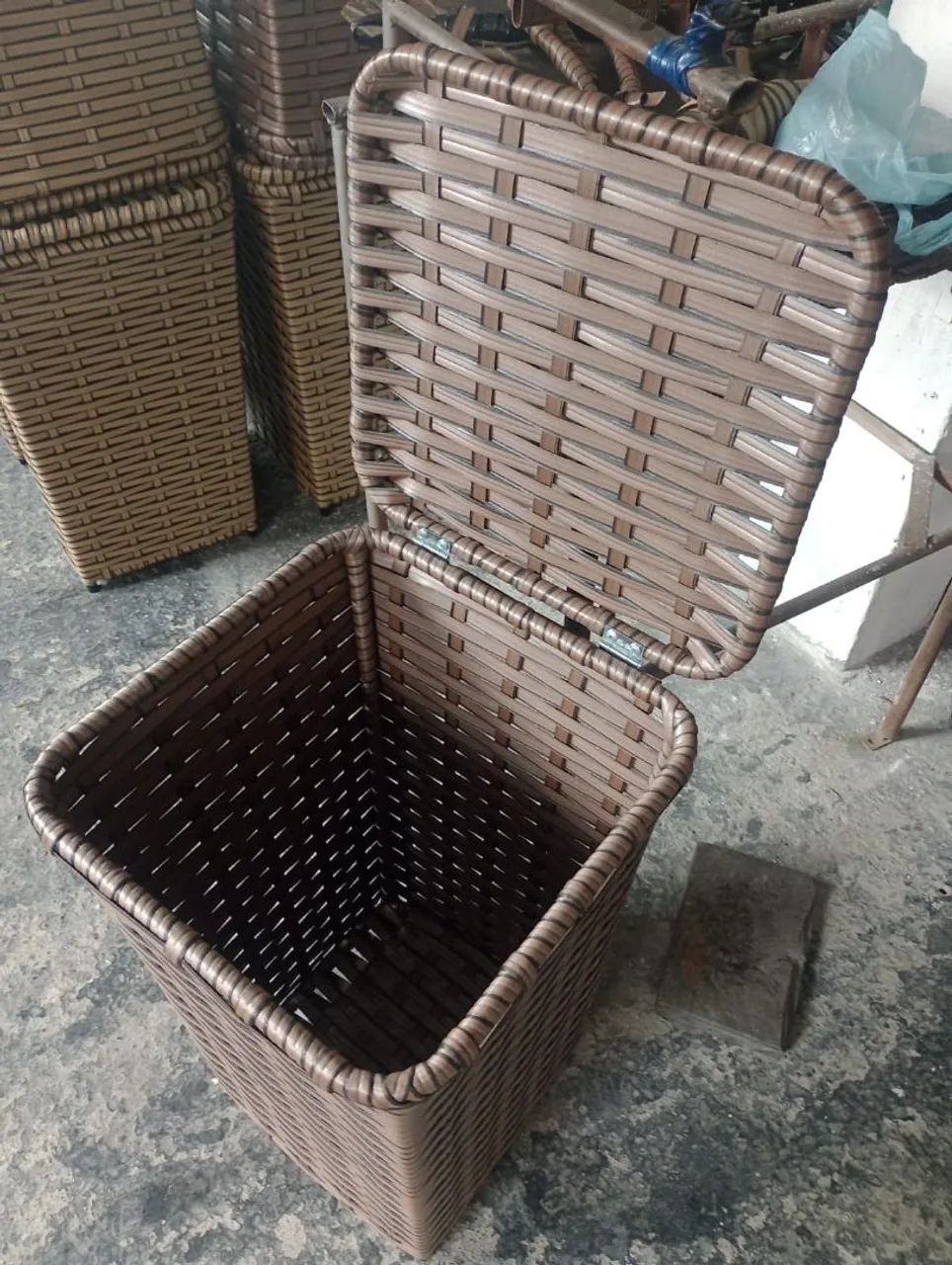 Vazos de plantas e cestode roupa a partir de 280 - Foto 5