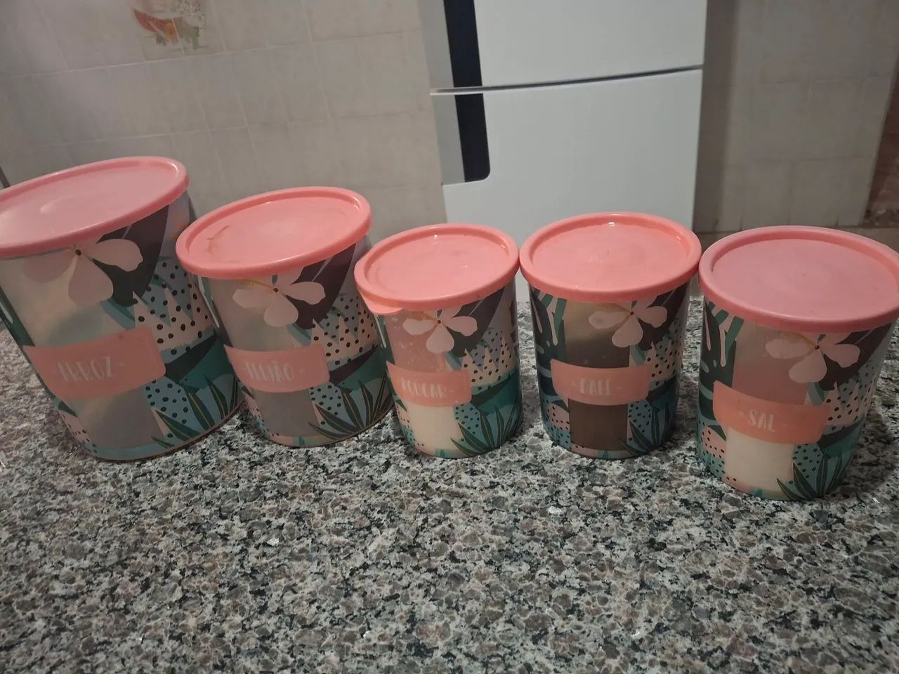 Jogo de Mantimentos + diversos itens tudo por 40