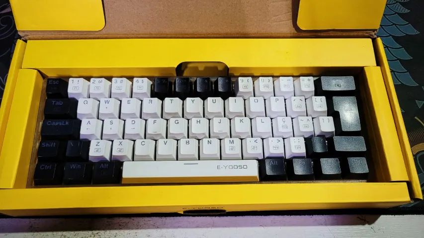 E-YOOSO Z11T 60% RGB Mechanical Gaming Keyboard | Hot-Swap | USB-C | Used, Working63825086721793122