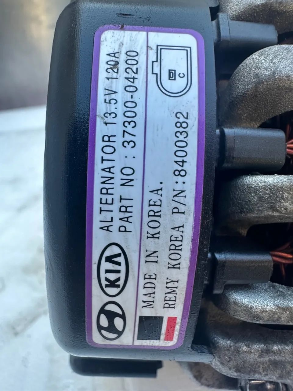 Alternador Kia 37300-04200