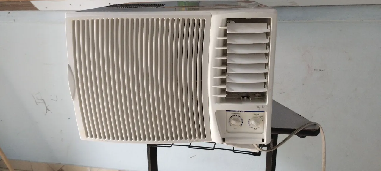 Ar Condicionado de Janela - Springer 12mil btus 110v
