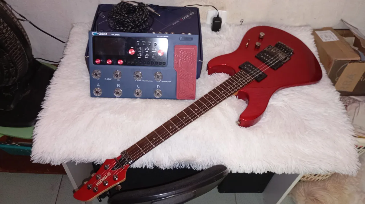 Pedal multi-efeitos Valeton GP-200X edição ilimitada..