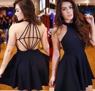 Vestido (Cor VINHO) tamanho único.