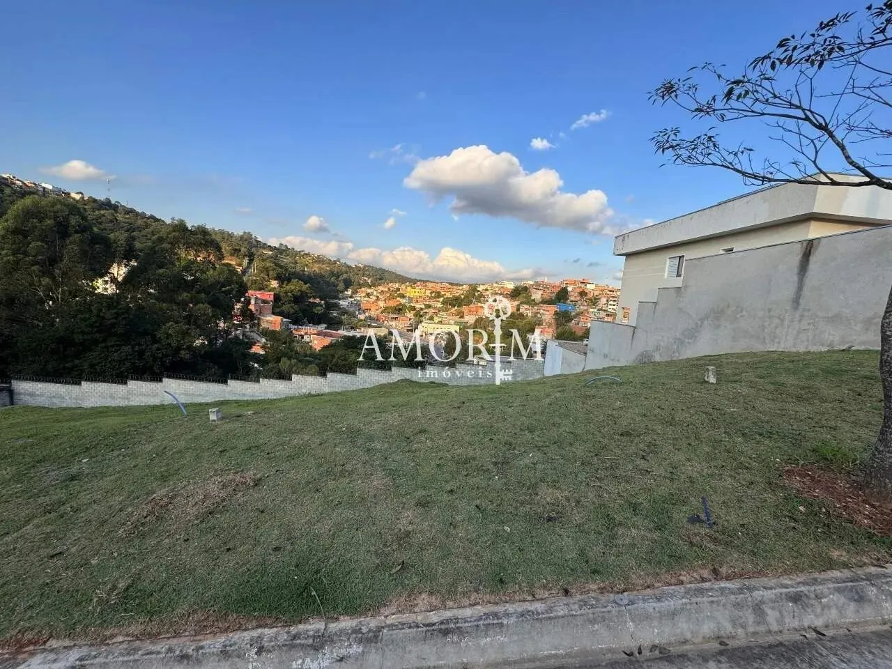 TERRENO À VENDA EM CONDOMÍNIO EM SANTANA DE PARNAÍBA