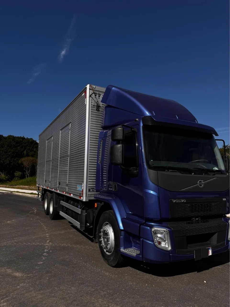 VOLVO VM270 50 MIL KM, MUITO CONSERVADO - Foto 3