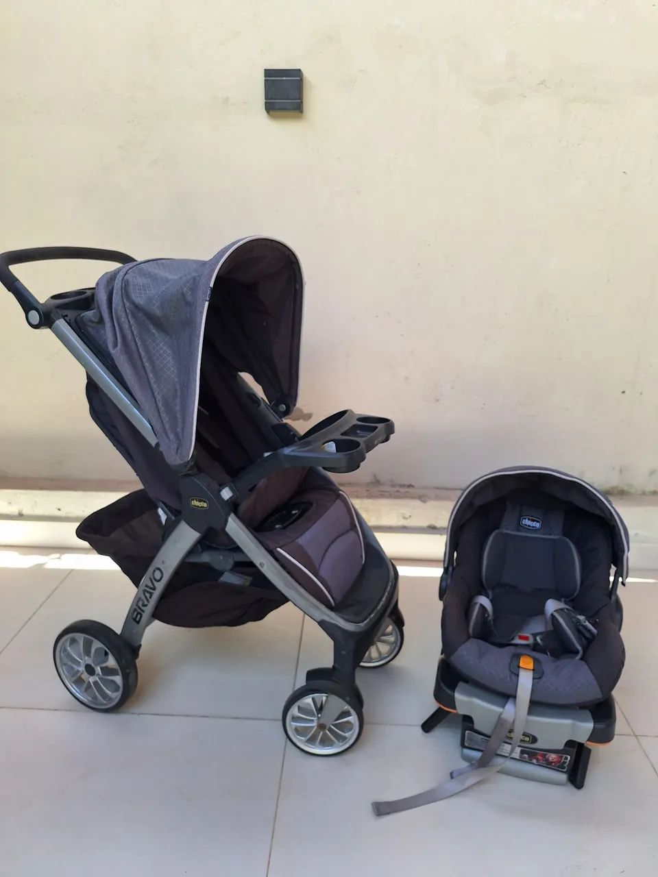 Carrinho de Bebê<br><br>Carrinho De Bebê Chicco Bravo Com Bebê Conforto Isofix - Foto 6