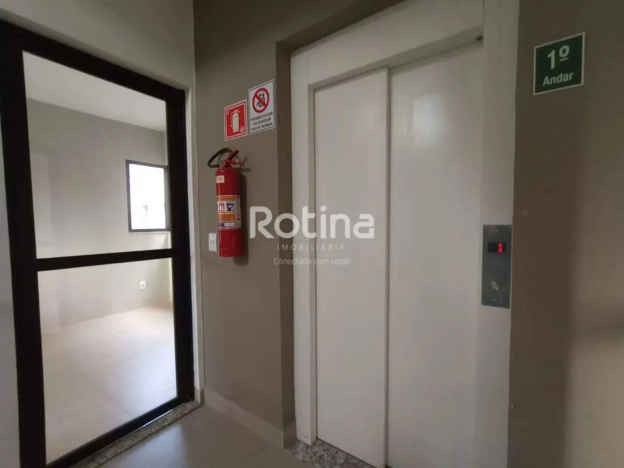 Apartamento para alugar, 2 quartos, Umuarama - Uberlândia/MG - Rotina Imobiliária - Foto 4