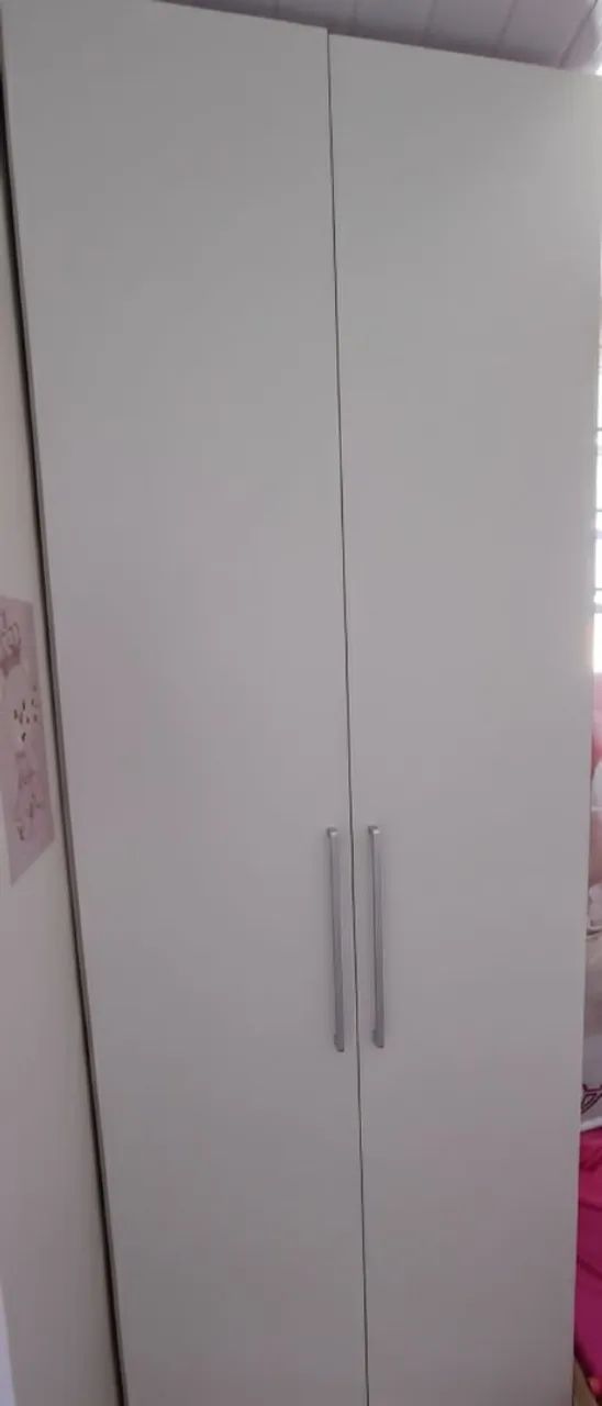 Guarda roupa 2 portas MDF branco.