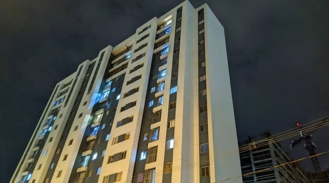 APARTAMENTO EM CONDOMÍNIO SAMAMBAIA 2 QUARTOS