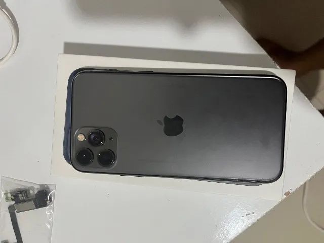 IPhone 11 Pro para retirada de peça ou arrumar 