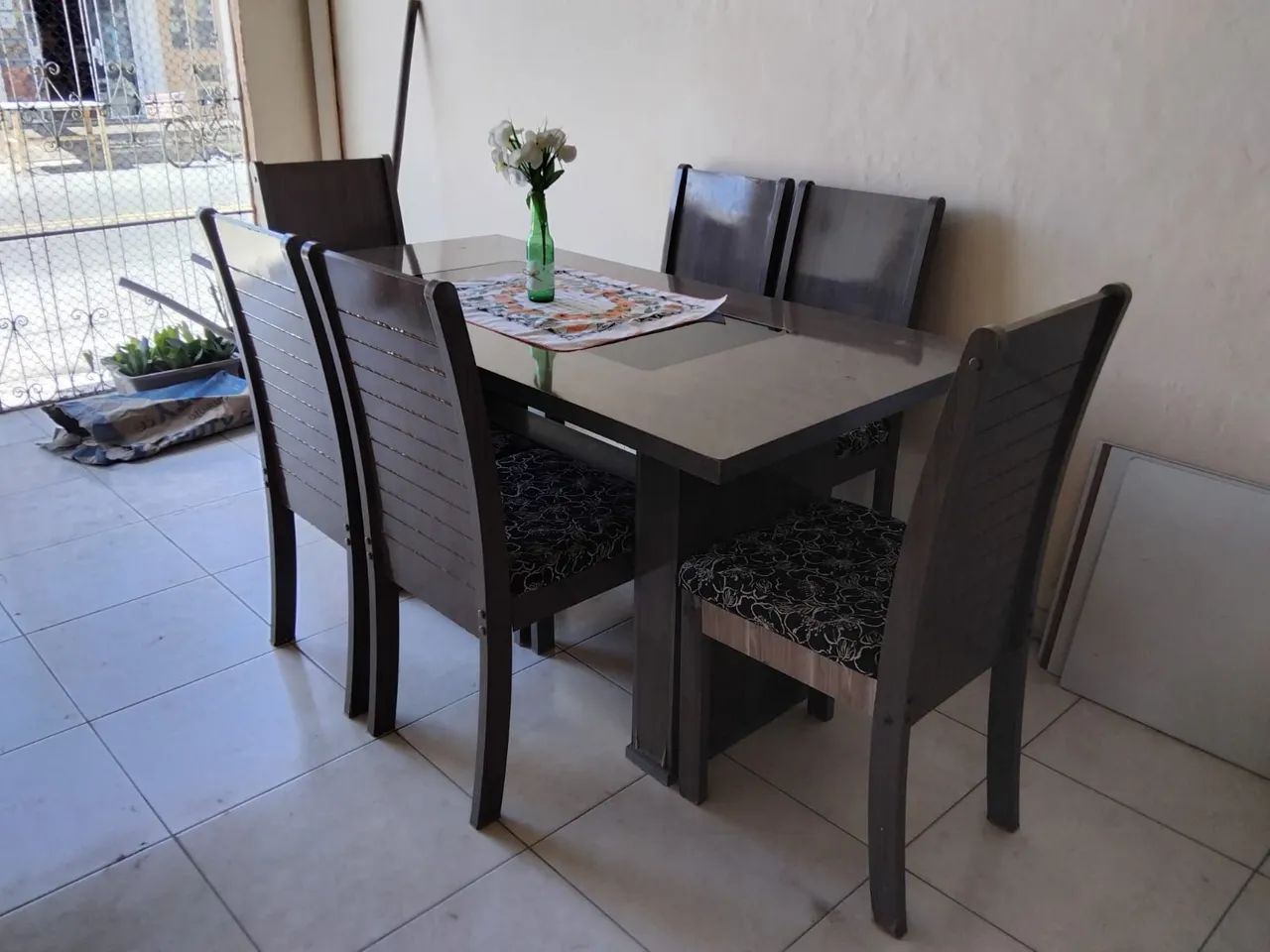 Mesa com 6 cadeiras - Foto 4