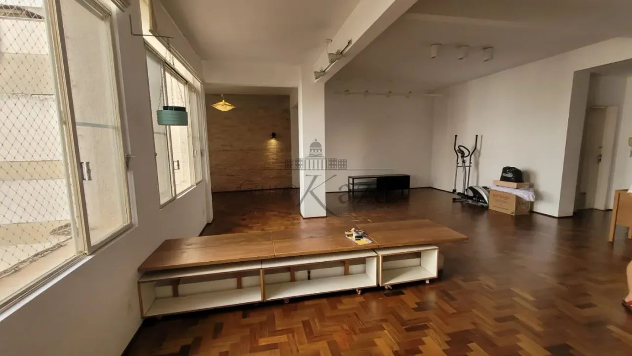 Apartamento - Higienópolis - 3 Dormitórios - 198m². - Foto 2