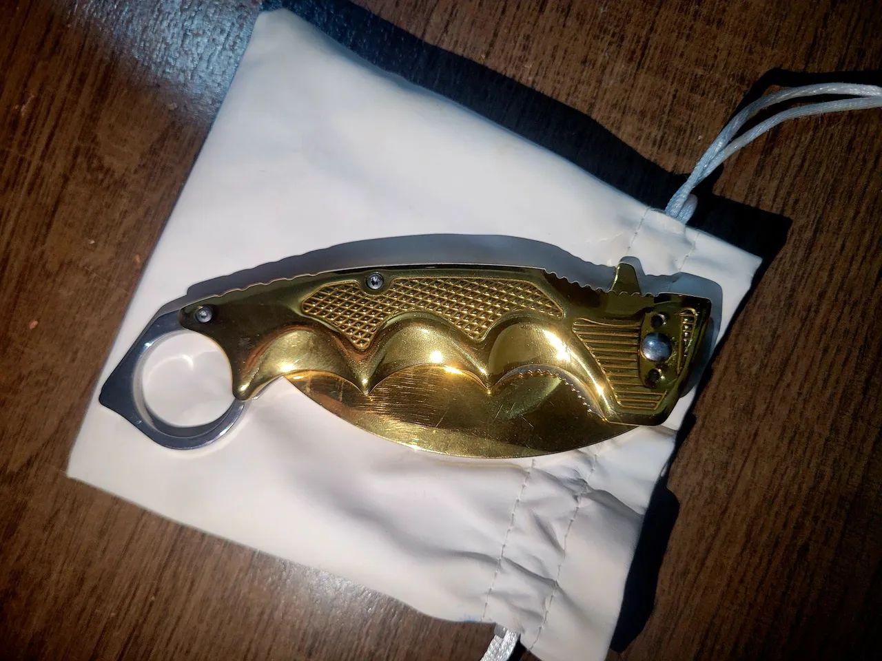 Faca Karambit dourada - Foto 2