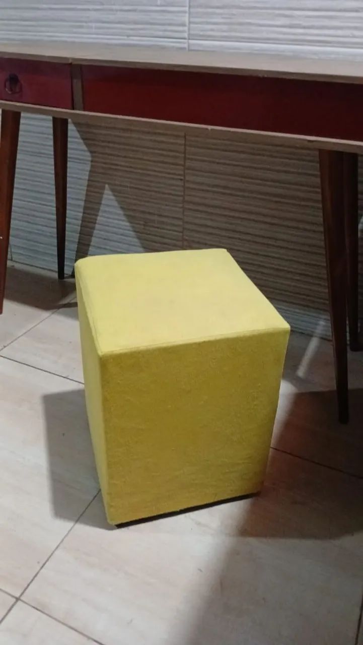 Puff amarelo revestimento de tecido resistente - Foto 2