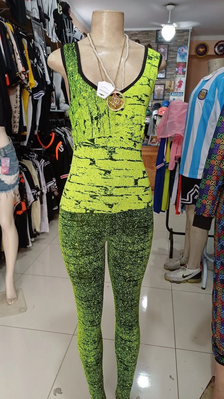 Roupa feminina 