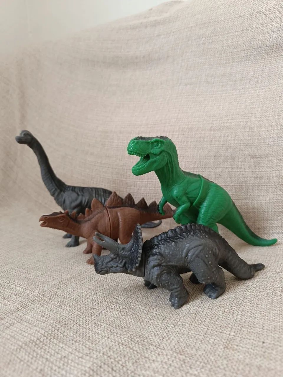 Kit dinossauros de borracha / brinquedo 