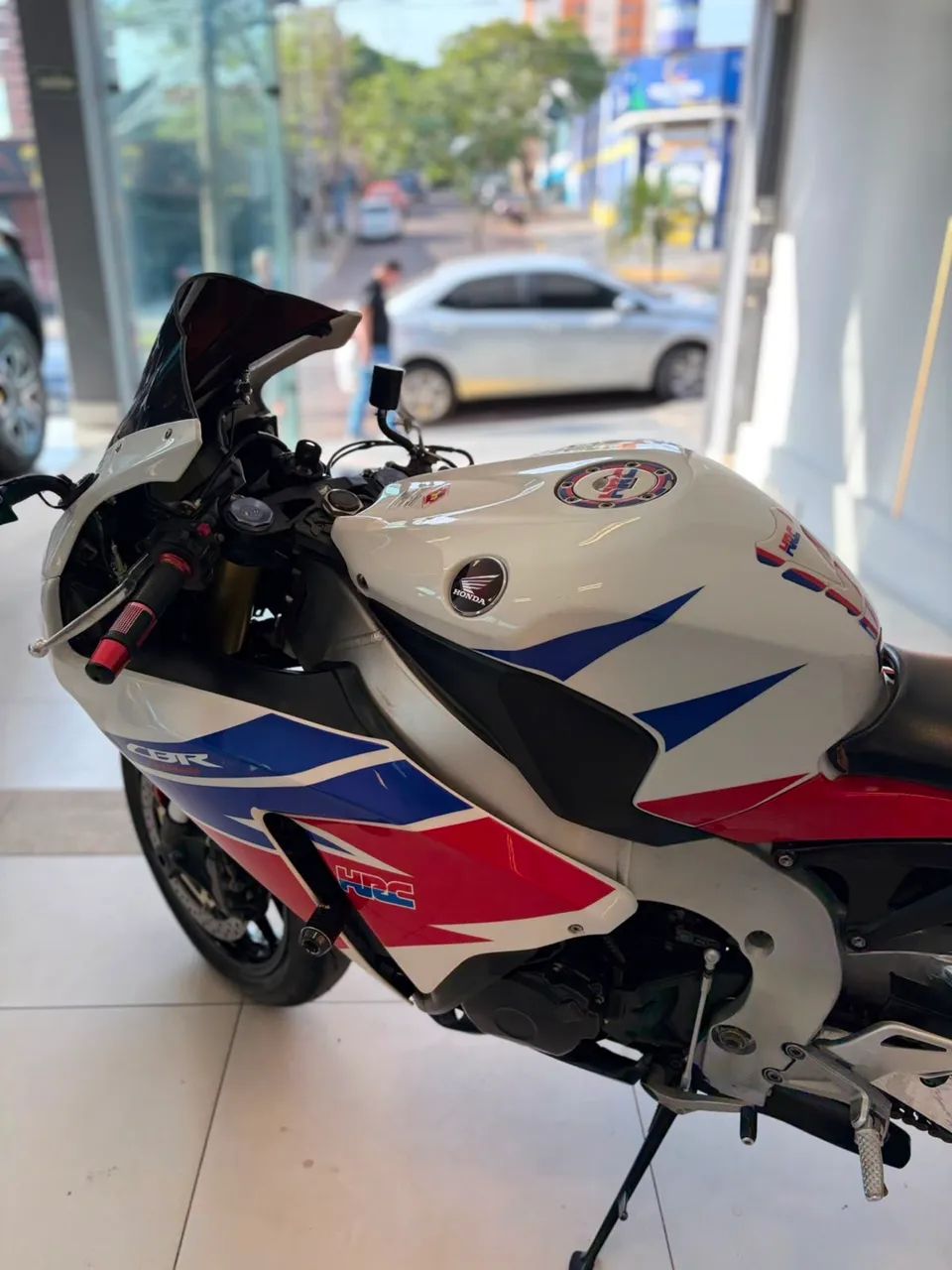 CBR 1000cc  - Foto 4