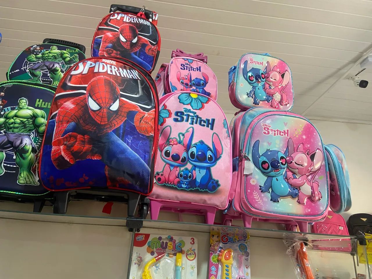 Mochilas, lancheiras e estojo  - Foto 3