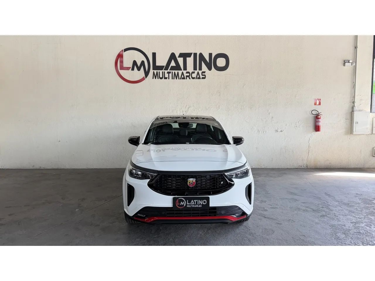 Fiat Fastback Abarth Turbo Flex 1.3 Aut. 2025 - Foto 2