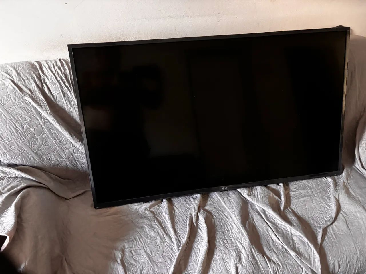 Tv Samsung Smart 43 polegadas muito bem conservada  - Foto 4