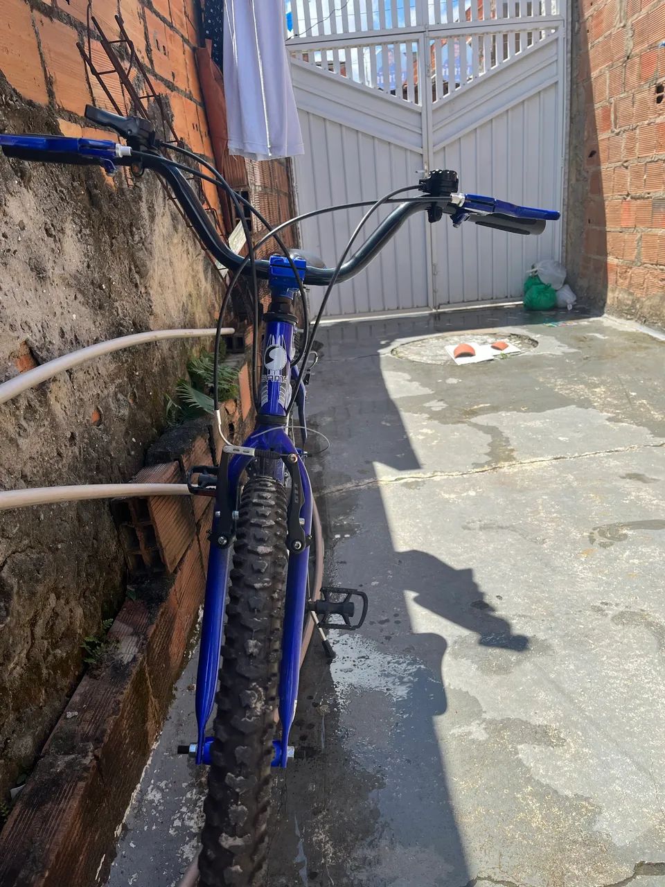 Vende-se bicicleta aro 26 semi-nova com documento  - Foto 2