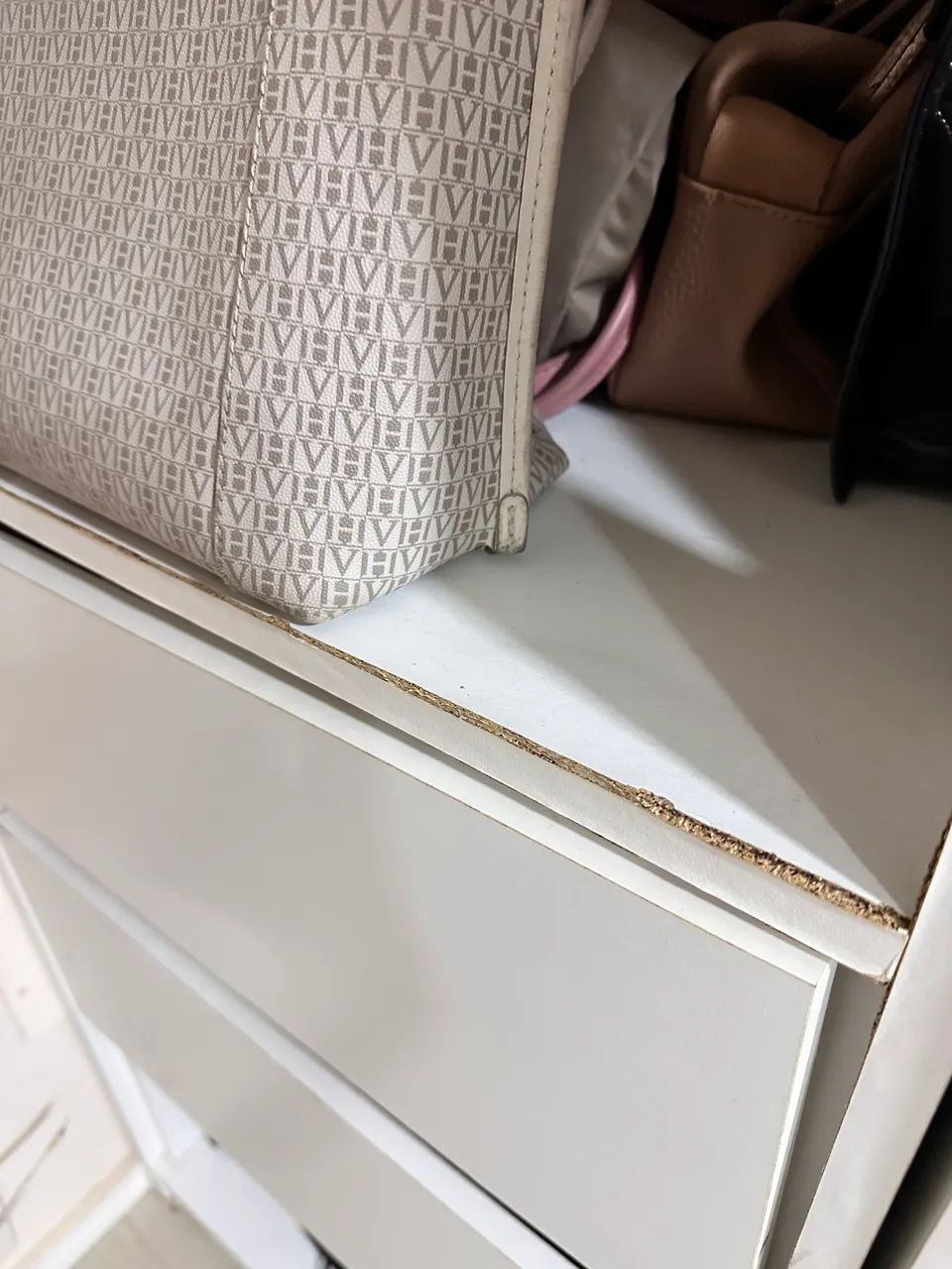 Guarda roupa aberto - Foto 2