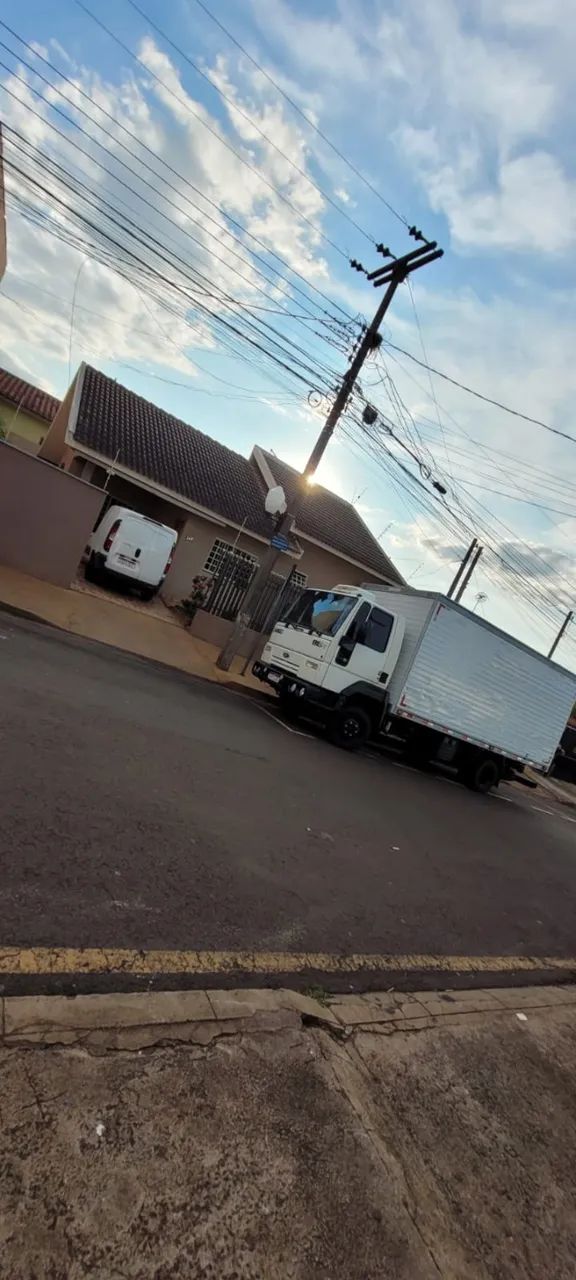 Ford Cargo 815e - Foto 2