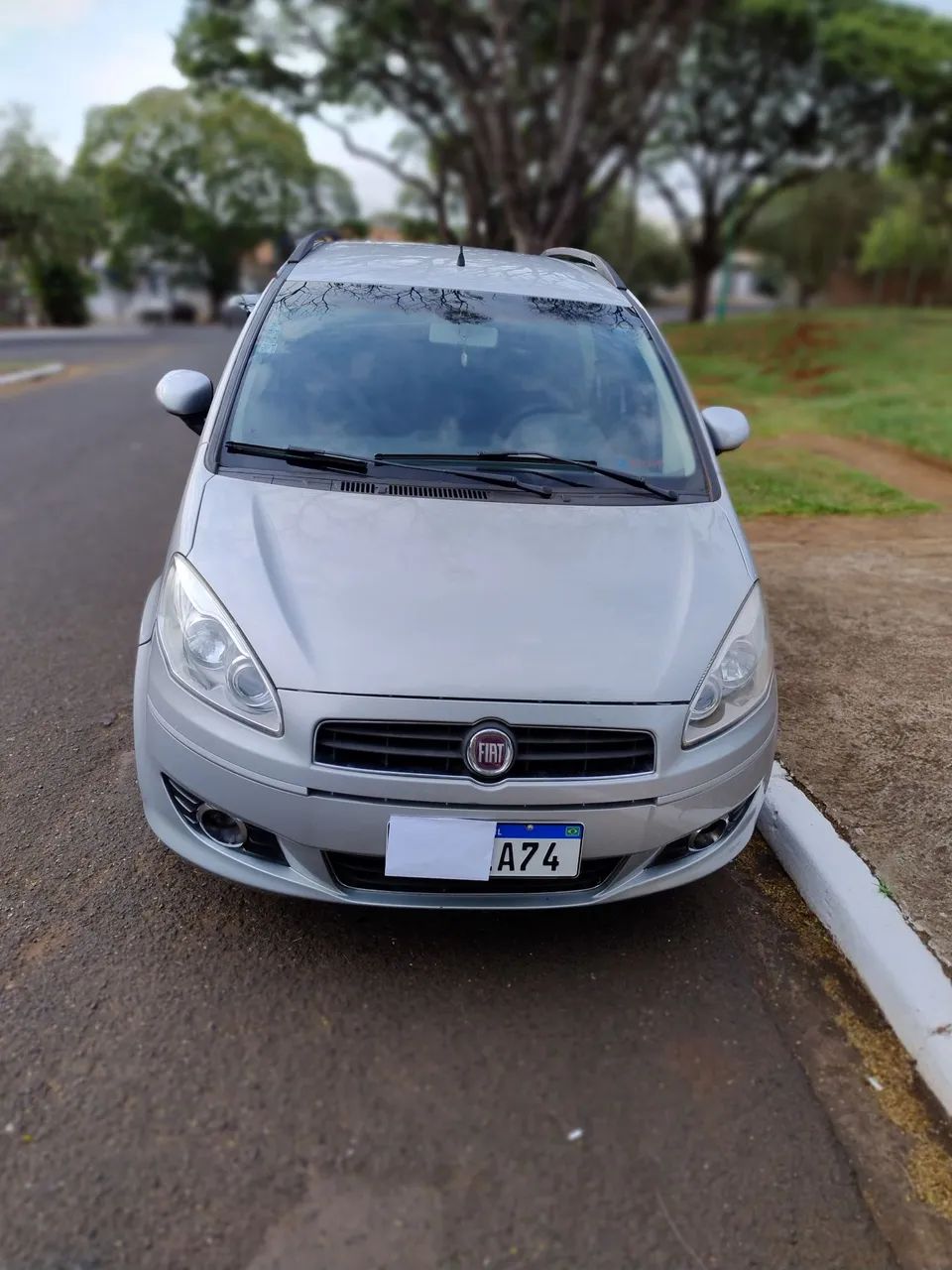 Fiat Idea Attractive 1.4 Fire Flex 8V 5P 2013 - Foto 4