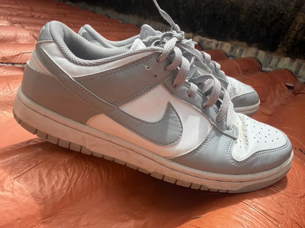 Dunk low banco e cinza