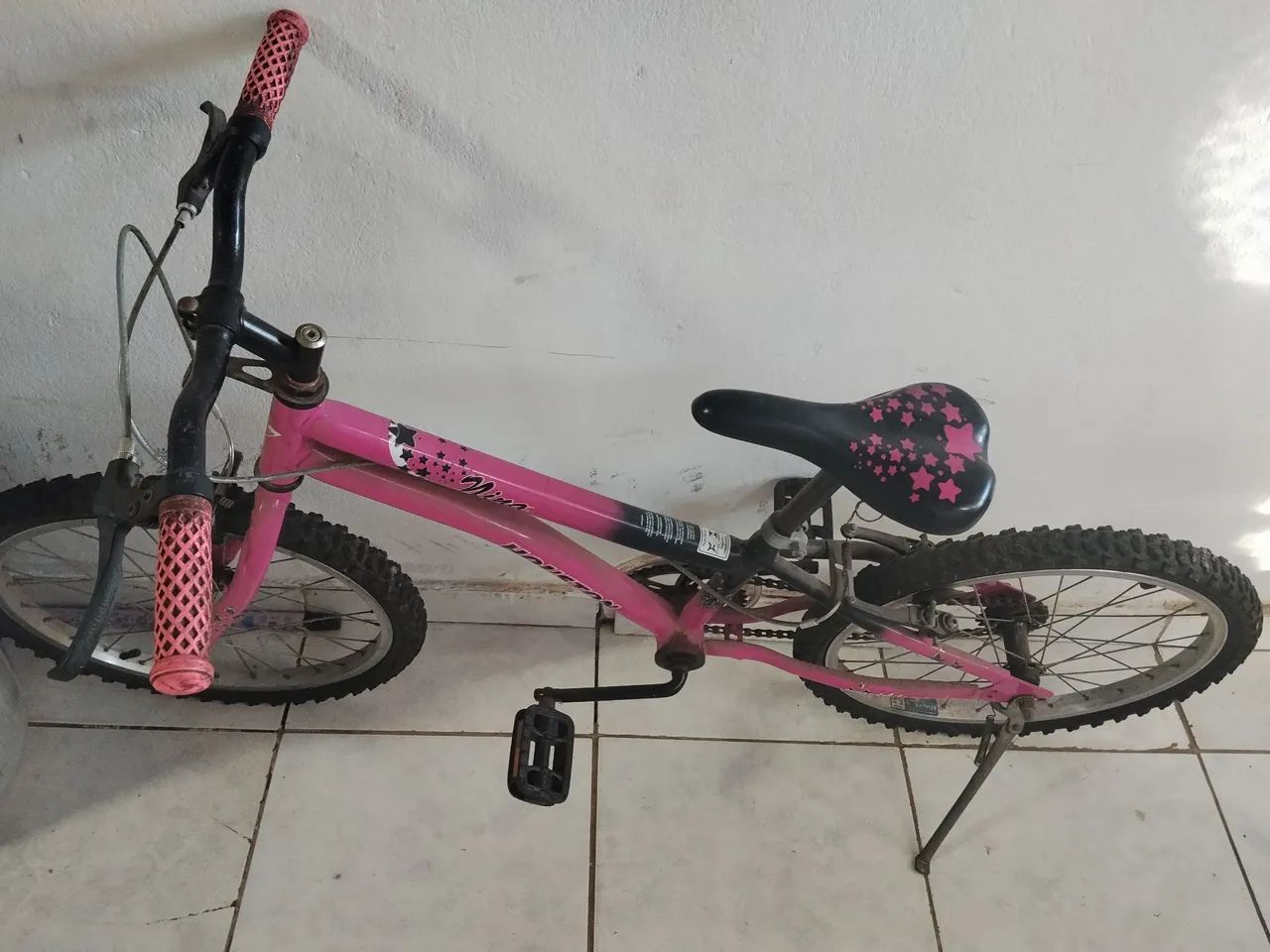 Vendo bicicleta aro 20 menina  - Foto 4