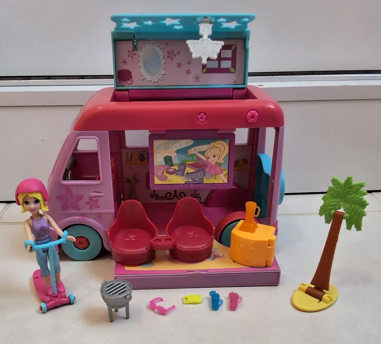 Trailer polly pocket 2009 completo